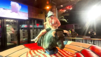 #bullriding #bullriding #viralvideo #carnival #rodeo #benidorm #crazygirl #cowgirl #bullriders #ho #7