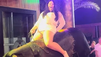 #foryou #viralvideo #bullriders ????#subscribe ????????#visitbenidorm ????????#crazygirl ????????#follow #subscrib