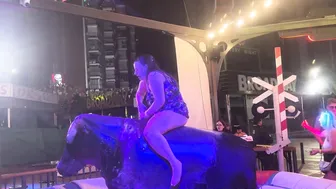 #foryou #viralvideo #bullriders ♥️♥️#subscribe ♥️♥️#newvideo ♥️♥️#crazygirl ♥️♥️#foryou #follow #benidorm # #10