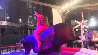 #foryou #viralvideo #bullriders ♥️♥️#subscribe ♥️♥️#newvideo ♥️♥️#crazygirl ♥️♥️#foryou #follow #benidorm # #7