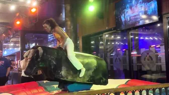 #foryou #viralvideo #bullriders ♥️♥️#subscribe #newvideo #visitbenidorm #benidorm #crazygirl (/);: #4