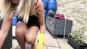 Clean With Me Outdoors - Garden Chores Housewife Chores Outside - Sweeping and Weeding The Garden #7