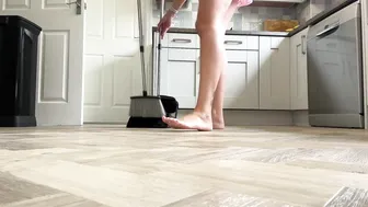 Clean With Me Sweeping and Mopping The Floors - Relaxing Sounds - Housewife Cleaning Routine #3