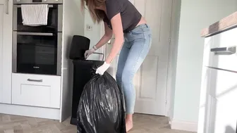 ASMR Clean and Tidy - Trash and Bin Empty - Hand Washing The Bathroom Floor - Housewife Chores #10