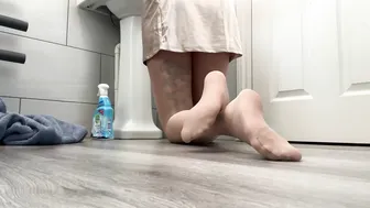 Clean with Me ASMR Cleaning No Talking- Scrubbing The En-suite Shower Room Wet Vs Dry Pantyhose #4