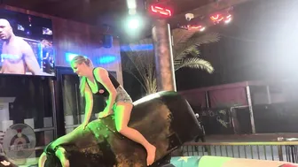 #foryou #viralvideo #bullriders #subscribe #subscribe #newvideo #visitbenidorm #crazygirl #benidorm #5