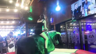 #foryou #viralvideo #subscribe #bullriders #crazygirl #newvideo #funny #benidorm #follow #crazygirl #4