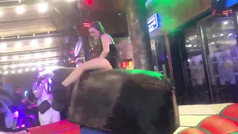 #foryou #viralvideo #subscribe #bullriders #crazygirl #newvideo #funny #benidorm #follow #crazygirl #9