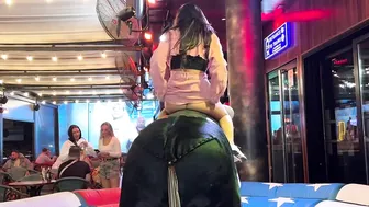 }#foryou #viralvideo ♥️♥️#bullriders ♥️♥️#crazygirl #followforfollowb #2millones #views_viral_video_sur #2