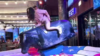 }#foryou #viralvideo ♥️♥️#bullriders ♥️♥️#crazygirl #followforfollowb #2millones #views_viral_video_sur #7