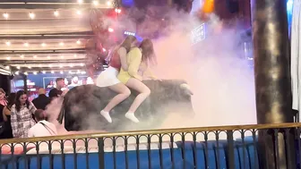 }#foryou #viralvideo #bullriders #subscribe #newvideo #benidorm #visitbenidorm #follow #benidormbea #4