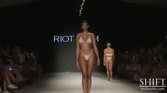 RIOT SWIM Fashion Show / ft Priscilla Ricart #2