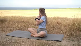 yoga by the ocean♥️♥️ (sorry for the cut) #6