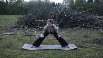 Yoga in an unusual place...♥️♥️ #2