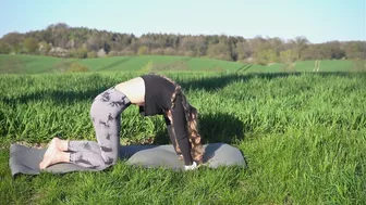 CALMING YOGA IN THE NATURE ☀️ #5