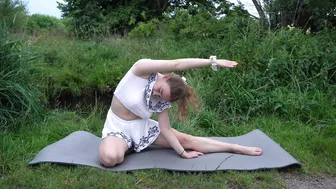 4k river yoga flow #9