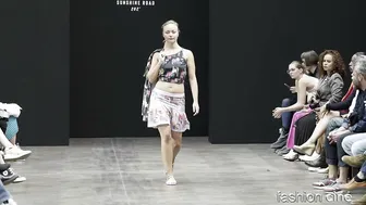 Frida Weyer MBFW SS23 in 4K #7