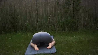 daily yoga workout [today in the nature] #5