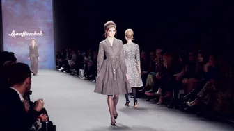 LENA HOSCHEK AW 2015 Mercedes-Benz Fashion Week Berlin in 4K #5