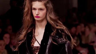 MARINA HOERMANSEDER AW2019/20 MBFW Berlin in 4K (Part 2)