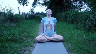 YOGA ON A HIKING TRAIL #7