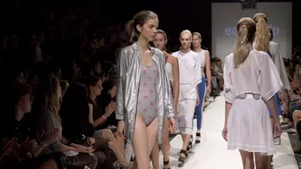 ECE ÖCALP SS2017 - MQ Vienna Fashion Week.16 in 4K