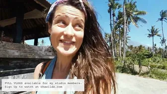 I'm not using adjectives anymore in my creative writing - Nomadic Artist Vlog in Amed, Bali #1