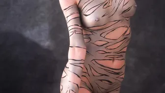 Body Painting on Amber #8