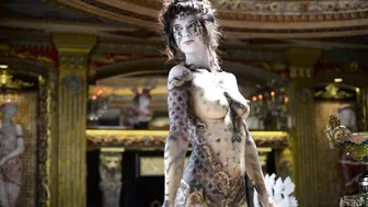 Extreme Body Paintings at an Incredible Location #4