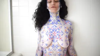 Covering Sara's body with Body Paint #10