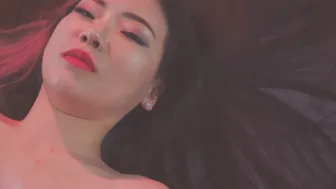 이 여자는 무료로 취해줍니다 Sexy Santa♥️♥️drunk woman under red light #2