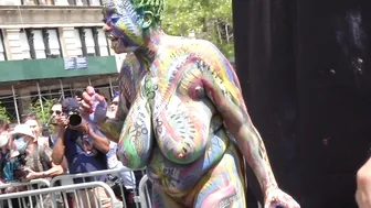 BODY PAINTING DAY : COSMIC CHAMELEON BY HUMO MAYA #9