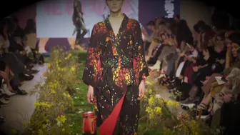 Jardin Exotique Ukrainian fashion week in 4 K #2