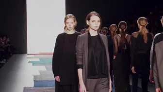 Isabell de Hillerin A/W 2015 Mercedes-Benz Fashion Week Berlin in 4K #10