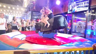 Mechanical bull riding ♥️♥️toro mecánico 17 de Junio 2024 en Benidorm ♥️♥️♥️♥️ #7