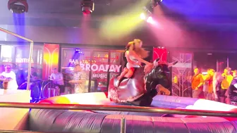 Toro mecánico ♥️♥️mechanical bull riding 31st of May 2024 in Benidorm #6