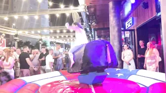 Mechanical bull riding ♥️♥️toro mechanical 10 de Junio 2024 en Benidorm ♥️♥️♥️♥️ #8