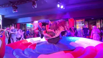 Mechanical bull riding ♥️♥️♥️♥️ toro mecánico 7 de Junio 2024 en Benidorm Spain ♥️♥️♥️♥️ #10