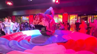 Mechanical bull riding ♥️♥️♥️♥️ toro mecánico 7 de Junio 2024 en Benidorm Spain ♥️♥️♥️♥️ #6