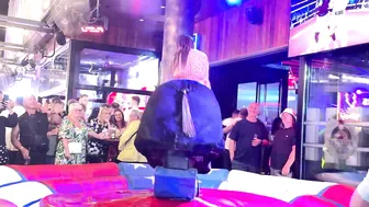 Latest mechanical bull riding ♥️♥️nuevo toro mecánico día 15 de Junio 2024 en Benidorm #3