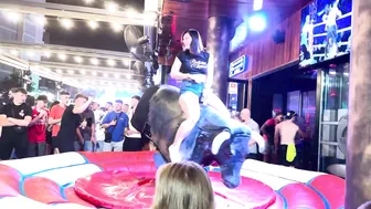 Mechanical bull riding 18th of June♥️♥️me gusta este toro mecánico ♥️♥️♥️♥️ #6