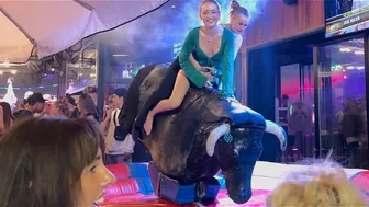 Mechanical bull riding ???? toro mecánico hoy 12 de Junio 2024 en Benidorm ????????