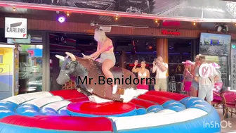 Mechanical bull riding♥️♥️noche de toro 21 de Junio 2024 en Benidorm #10