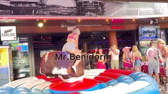 Mechanical bull riding♥️♥️noche de toro 21 de Junio 2024 en Benidorm #2