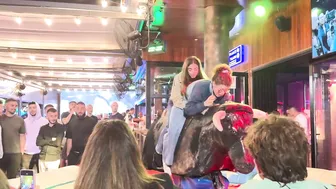 Mechanical bull riding♥️♥️ mejor toro mecánico 5 de junio 2024 en Benidorm #2