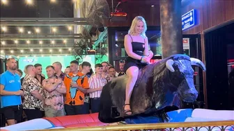 Mechanical bull riding May 4th 2024 Made in Spain ????????