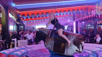 Waoo mechanical bull riding 19th 2023 in Benidorm ????