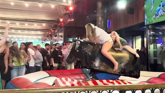 Excelente mechanical bull riding April 20th 2024 in Benidorm Spain #3