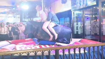 Excelente mechanical bull riding April 20th 2024 in Benidorm Spain #5