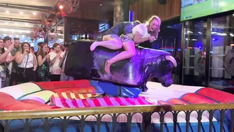 Excelente mechanical bull riding April 20th 2024 in Benidorm Spain #8